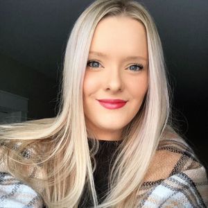 Meet your Posher, Danielle